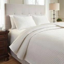 Coupon 🎉 King Dietrick 3 Piece Quilt Set By Signature Design By Ashley 😉 -Greenland Home Fashions shop detail7ASHY1659