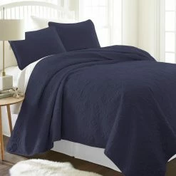 Deals ๐ California King Damask Quilted Coverlet Set By Noble Linens ๐ฅ 10 Deals ๐ California King Damask Quilted Coverlet Set By Noble Linens ๐ฅ -Greenland Home Fashions shop detailIENJ053