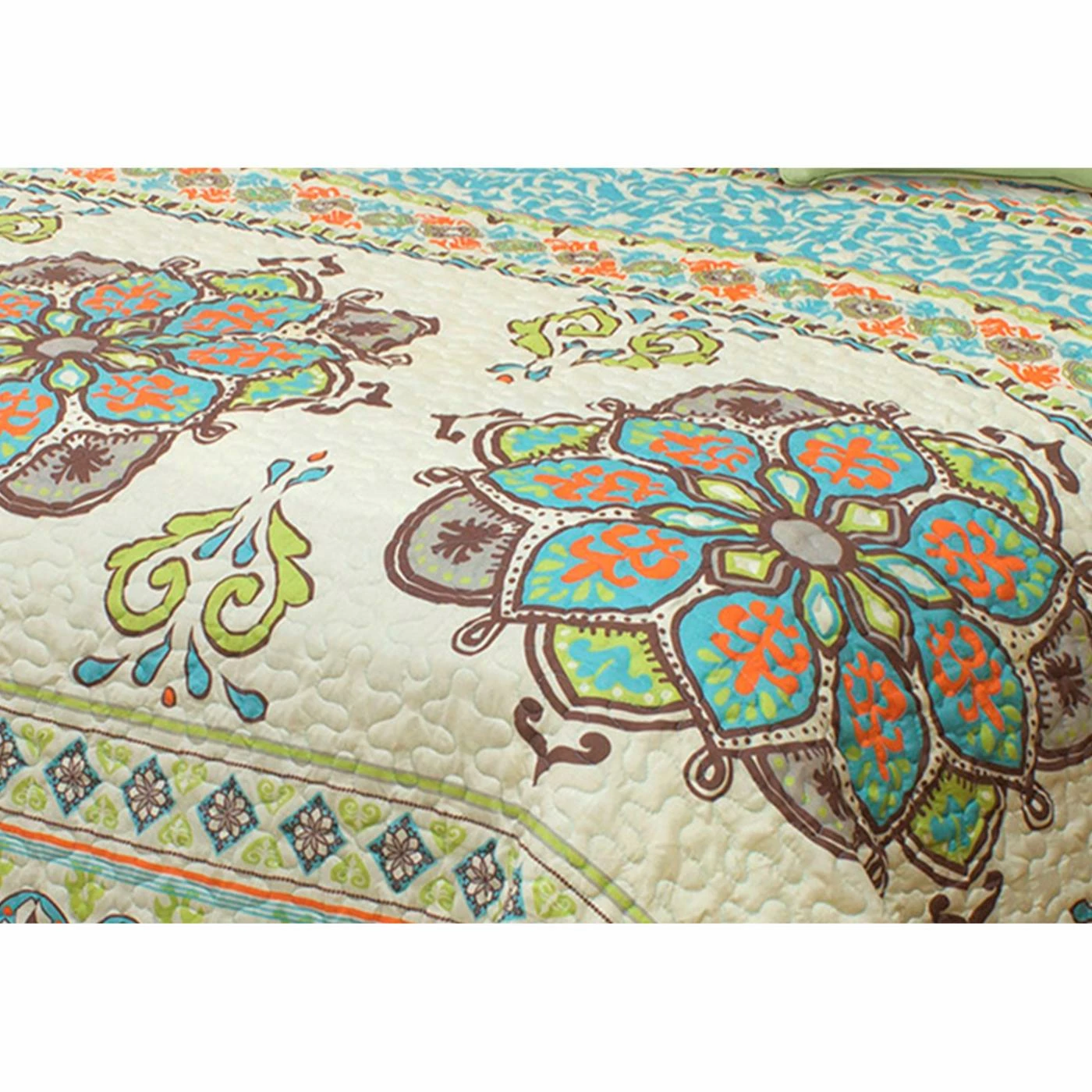 Discount ๐ King Majorca Quilt Set By Safdie And Co ๐ 4 Discount ๐ King Majorca Quilt Set By Safdie And Co ๐ - Image 2