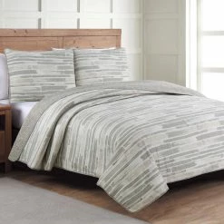 Discount 🥰 King Algarve Reversible Quilt Set By Estate Collection ✔️