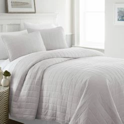 Promo ๐ฏ California King Block Quilted Coverlet Set By Noble Linens ๐