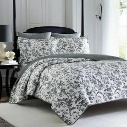 Budget 🤩 King Laura Ashley Amberley Reversible Quilt Set 🥰